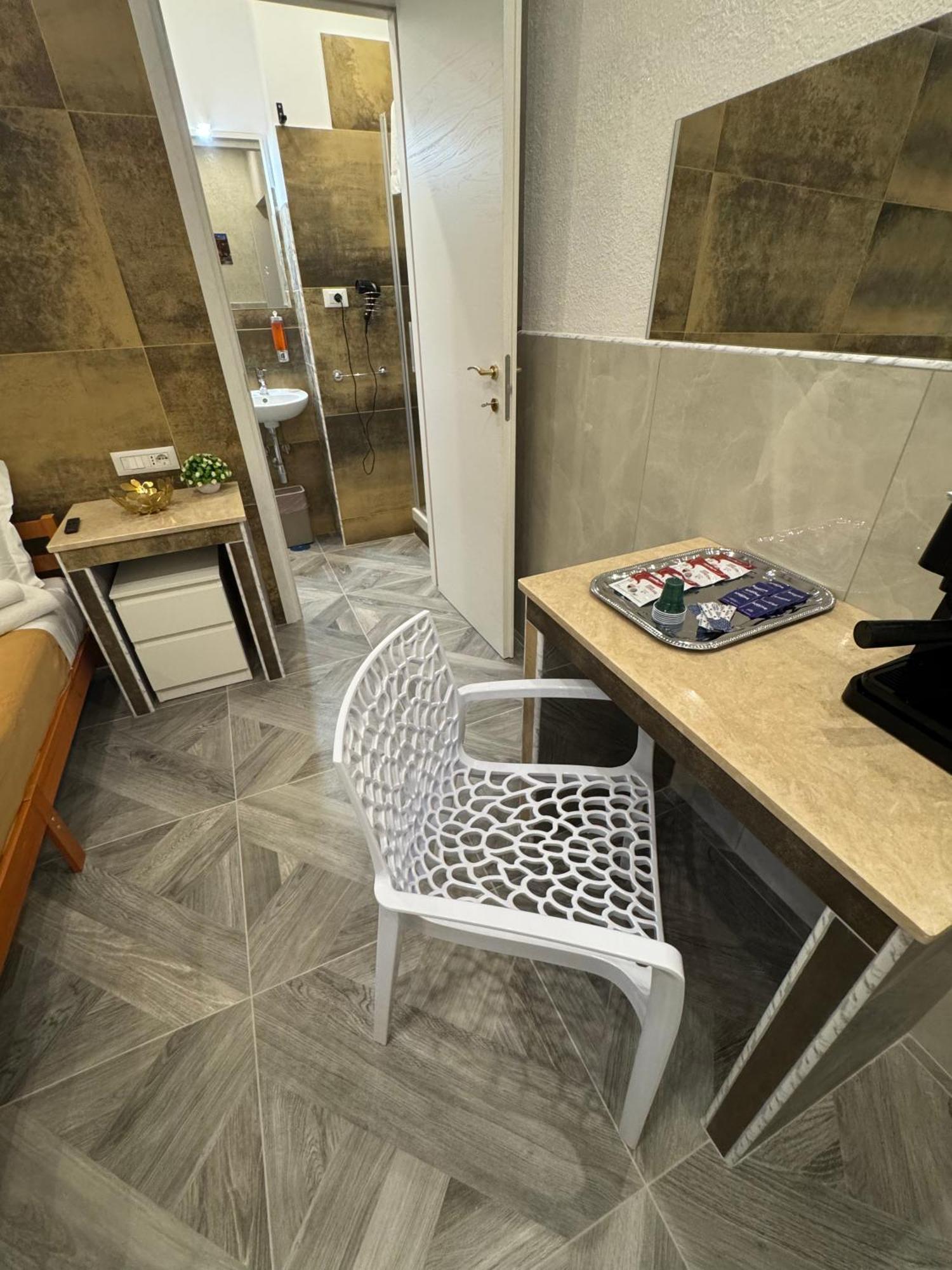 Luxor Eco Roma Casa E Appartamento Per Vacanze In Centro Piazza Bologna, Colosseo, Piazza Di Spagna, Vaticano, San Pietro, Sapienza, Fontana Di Trevi, Piazza Navona, Trastevere, Tiburtina, Termini, Aeroporto 외부 사진